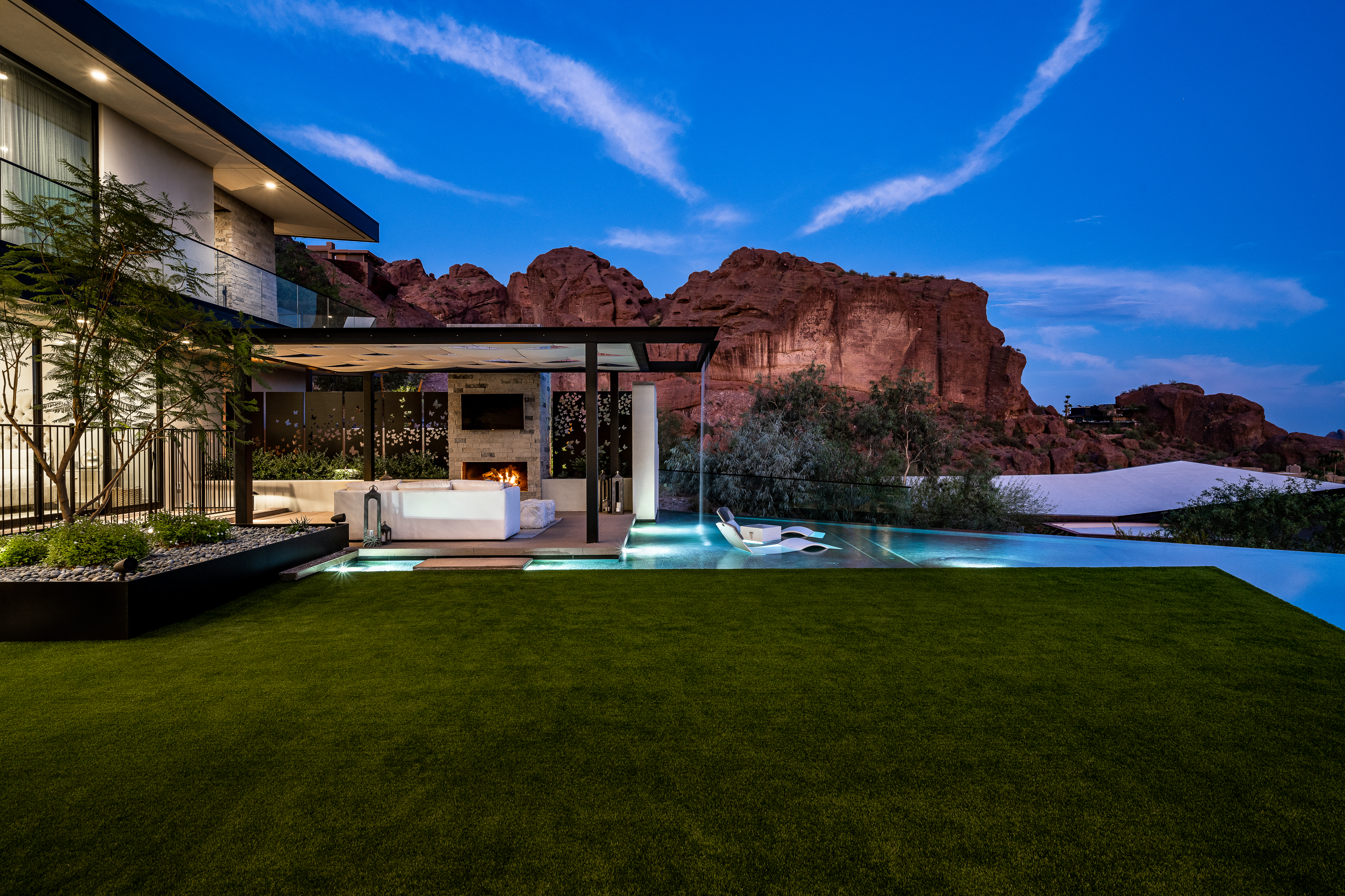Camelback Canyon Pool Detail View 2